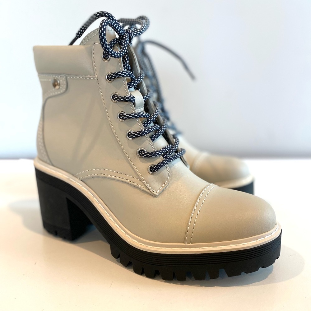 Marc Fisher ivory leather boots size 6.5